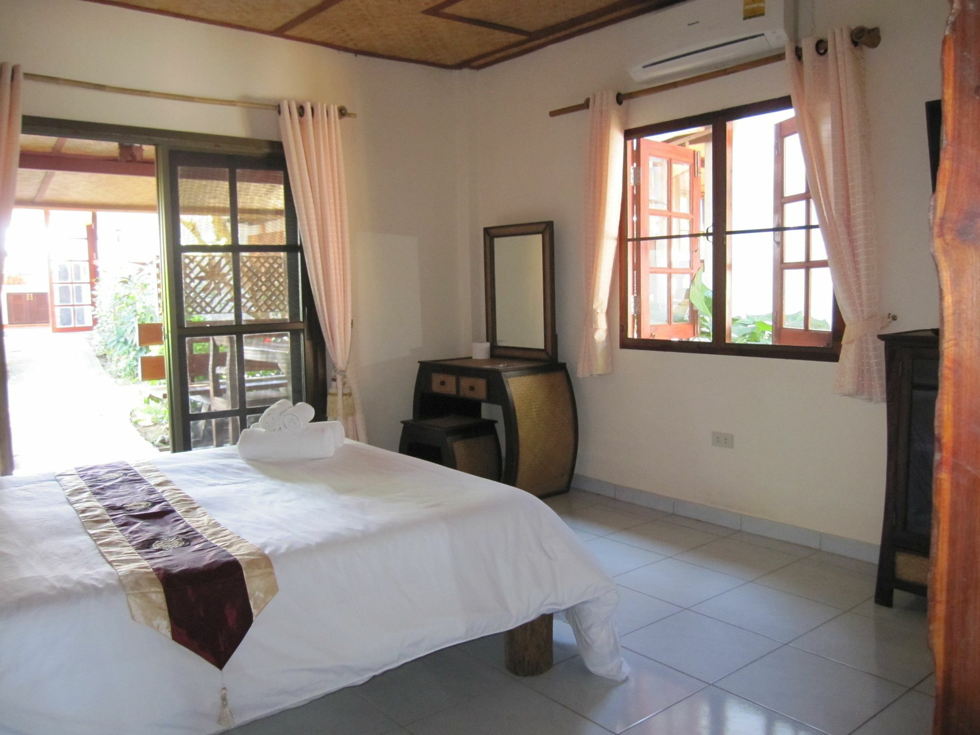 Xpai Hotel Luaran gambar